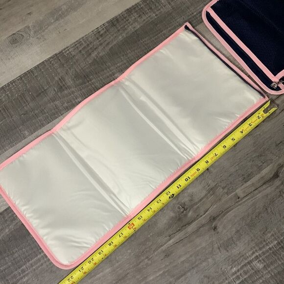 VINEYARD Vines x Target changing pad NWT - Picture 7 of 9